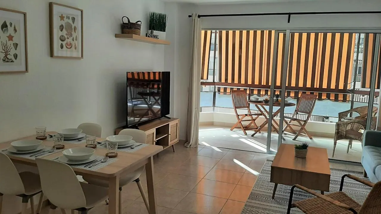 Vistas Al Mar Jardines Canarios Los Cristianos スペイン